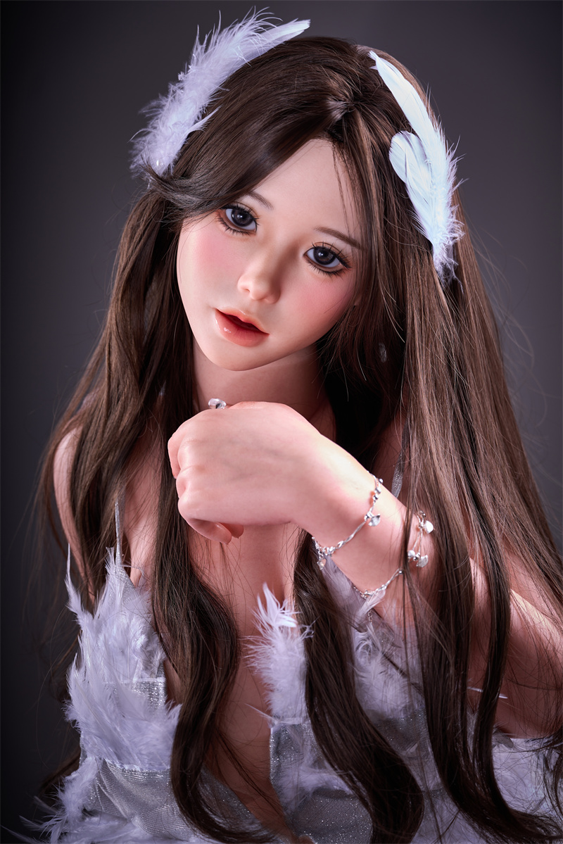 雪翎：165CM F罩杯空灵羽灵